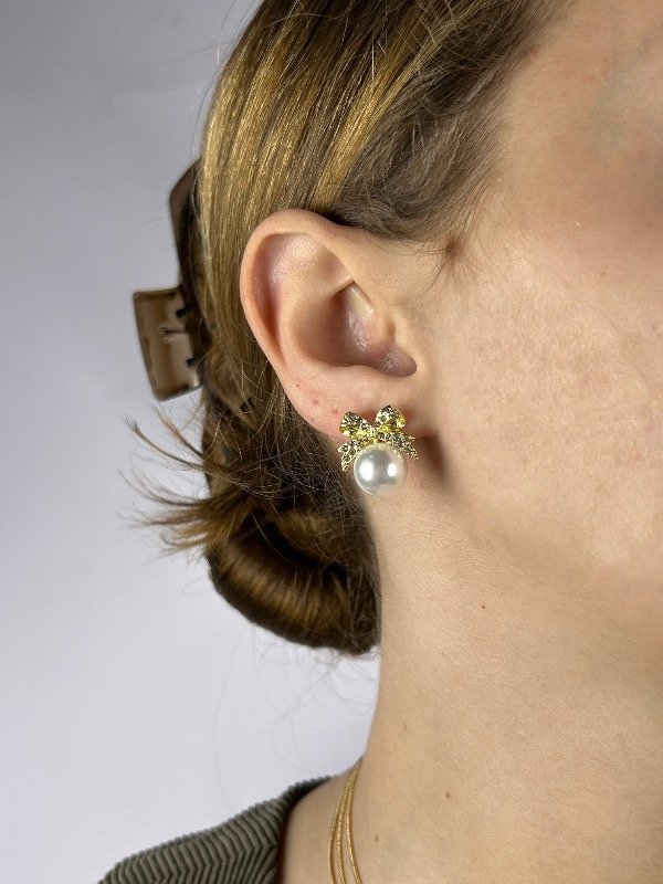 Producto - AROS MOÑOS DORADOS CON PERLA 2751