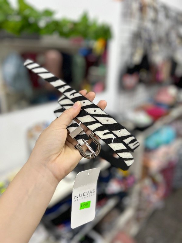 Producto - Cinto estampado cebra fino