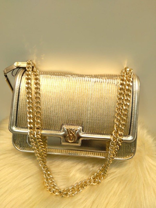 Producto - CARTERA VICTORIA'S SECRET DORADA