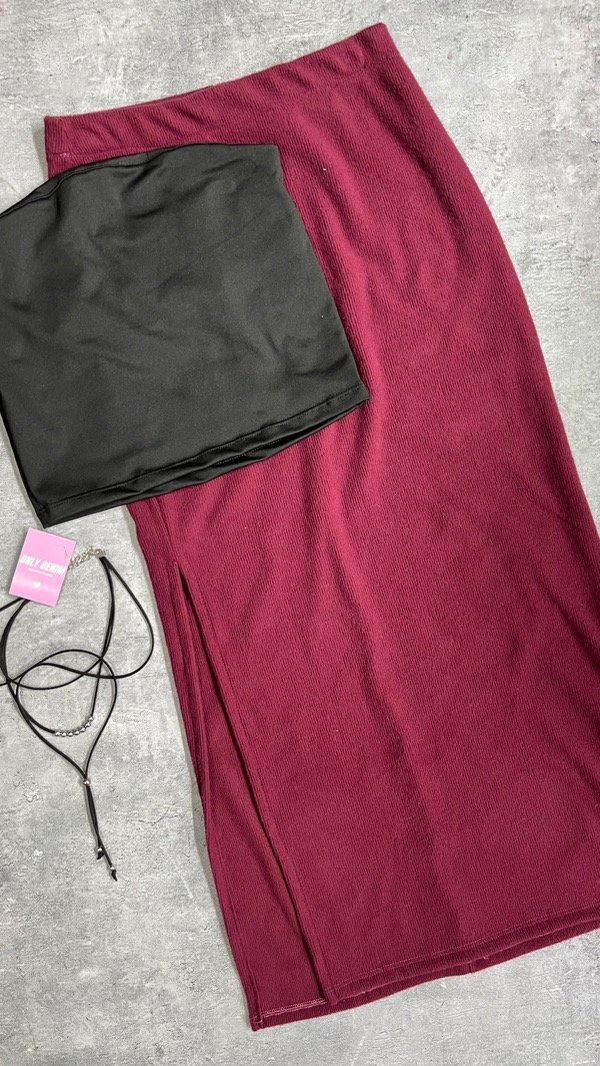 Producto - Falda lanilla cherry