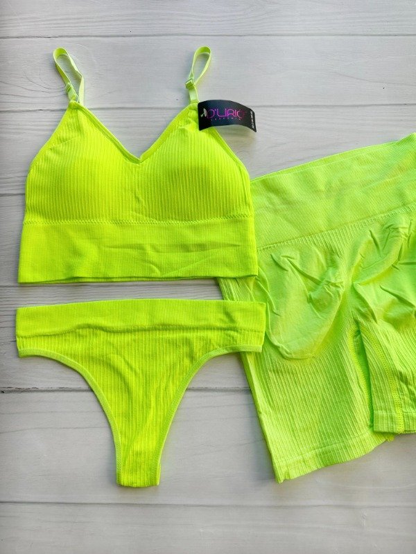 Producto - SET DEPORTIVO MILA - 3 PIEZAS - AL COSTO-