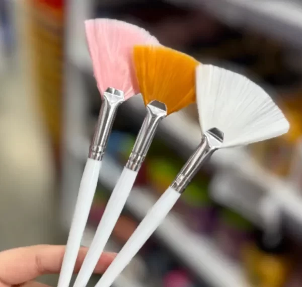 Producto - Pincel abanico p/peeling LND 11/25