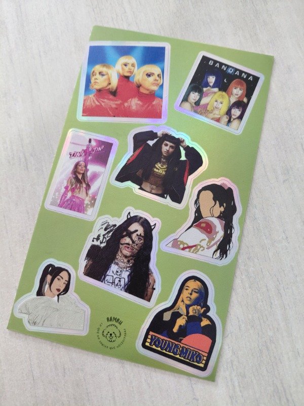 Producto - Planchitas de stickers - Música #008