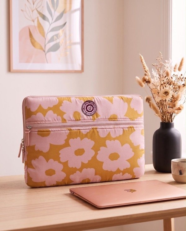 Producto - Case Notebook 17 Pulgadas Flower Mostaza