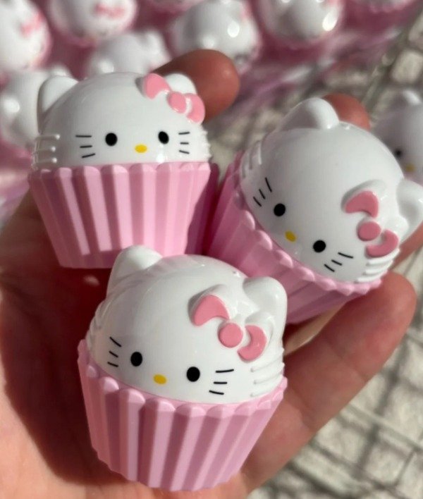 Producto - BALSAMO HIDRATANTE CUPCAKE HELLO KITTY