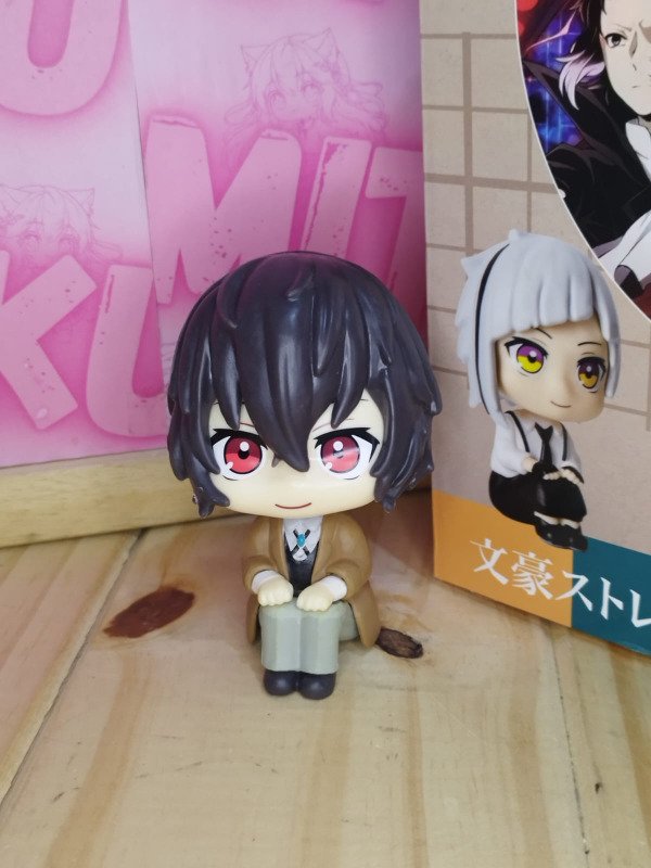 Producto - Osamu Dazai Look Up - BUNGO STRAY DOGS (10cm)