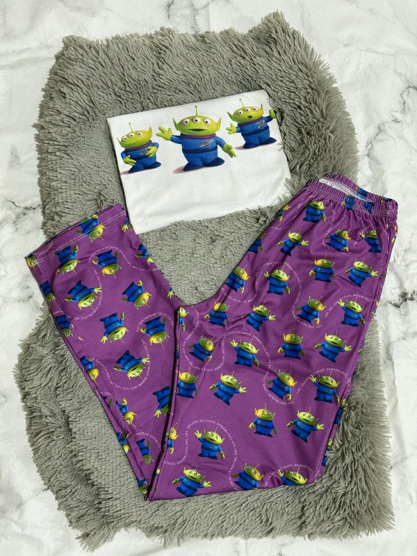 Producto - Pijama animado pantalon largo + remera manga corta - Marcianitos Violeta