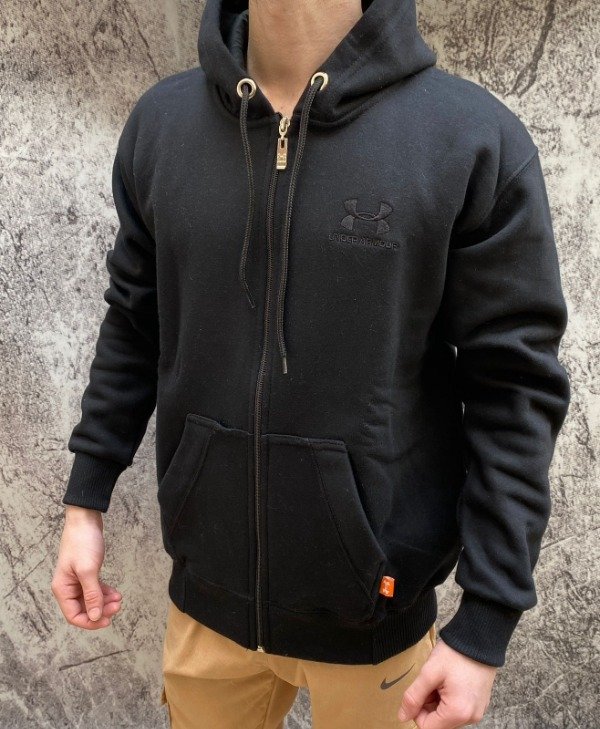 Producto - Campera Under Armour Negra