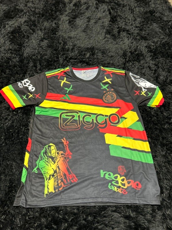 Producto - CAMISETA AJAX ALTERNATIVA