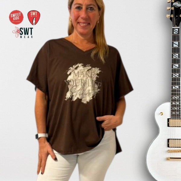 Producto - Remerón MAKE YOUR LIFE SHINE  BRILLOS Escote en V Algodón Oversized ANG - 2