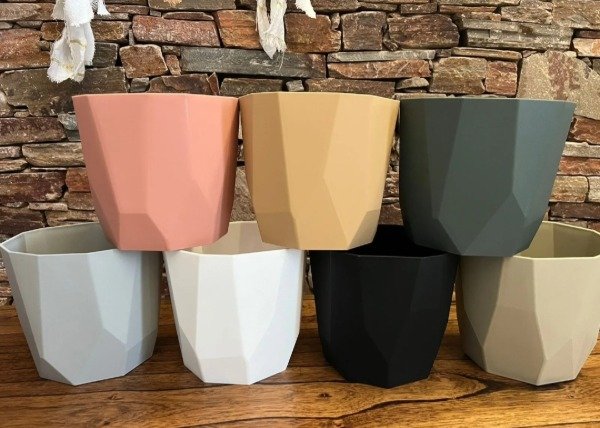 Producto - Maceta Facetada 20 cms