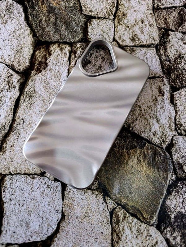 Producto - Funda tpu Wanda glitter iPhone 16 plata