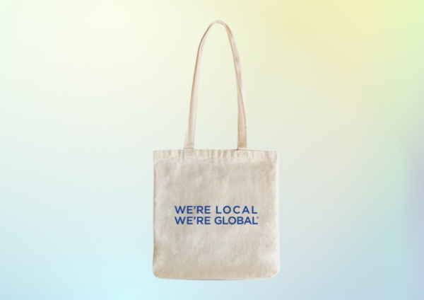 Producto - Tote Bag Beige Edición Global CentralRE x LeadingRE x LPI x RELO Direct a pedido