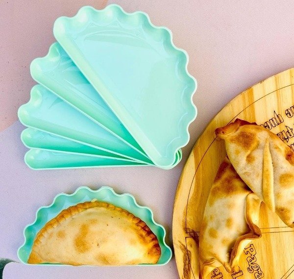 Producto - GANGA - SET PLATO PARA EMPANADAS SURTIDOS PVC CON DETALLES X 5U.