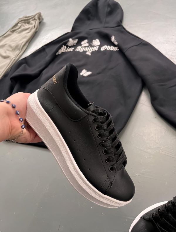 Producto - Zapatillas Alex McQueen