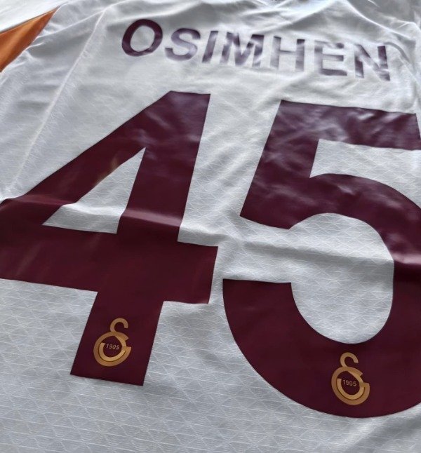 Producto - CAMISETA GALATASARAY IMPORTADA MODELO ALTERNATIVO 2025/2026 #45 OSIMHEN - 5