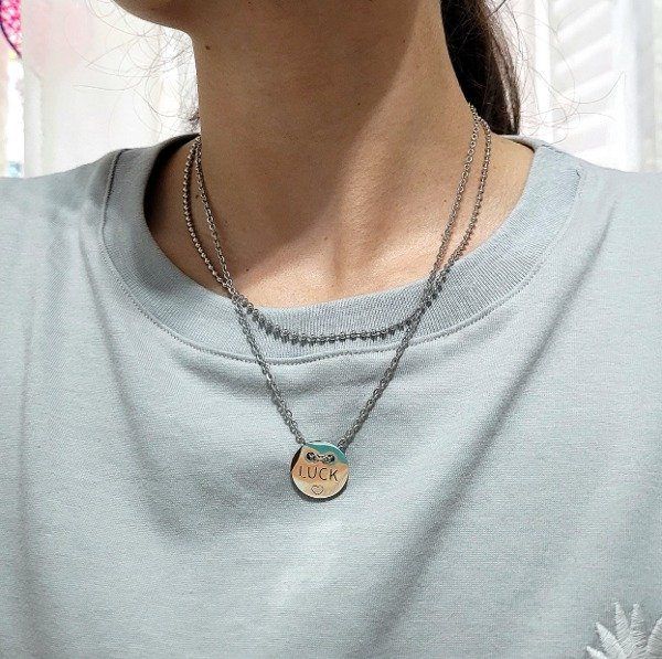 Producto - Collar doble + dije LUCK AQ