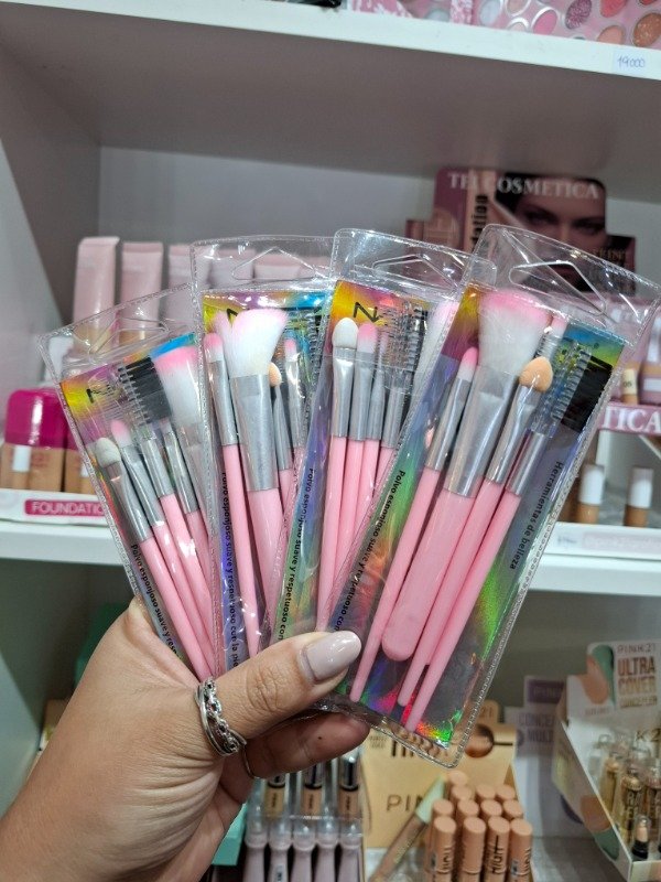 Producto - Juego de brochas pink x5 NAEZ