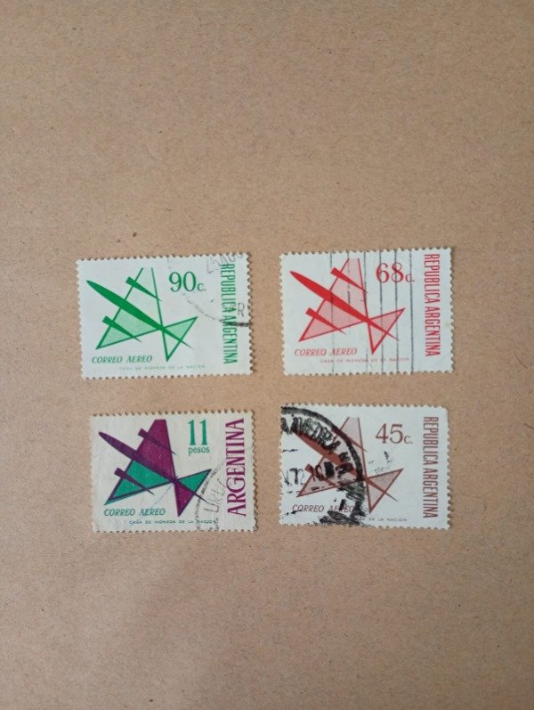 Producto - Correo aéreo - Lote x 4 estampillas - Selladas