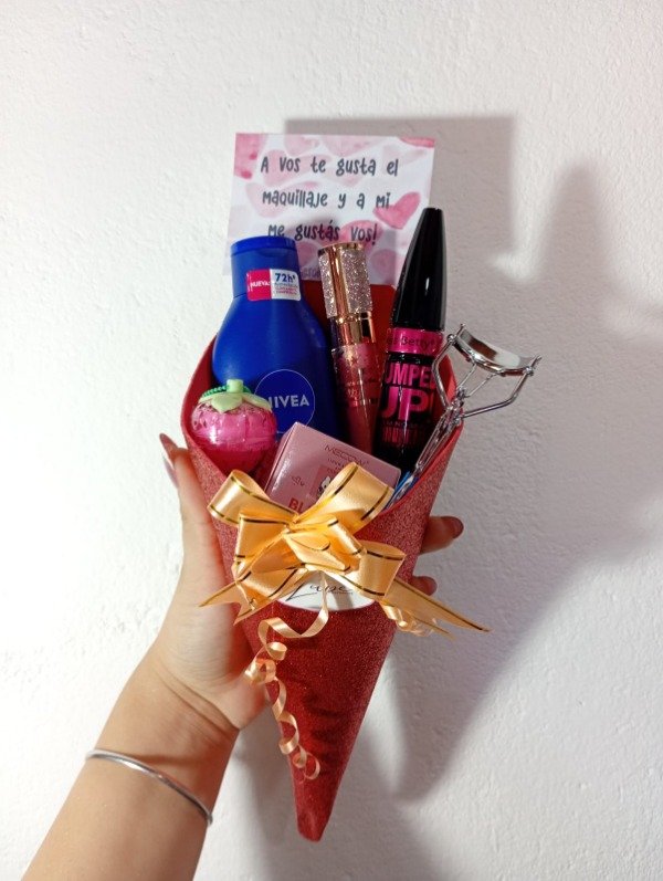 Producto - Ramo de maquillaje con crema