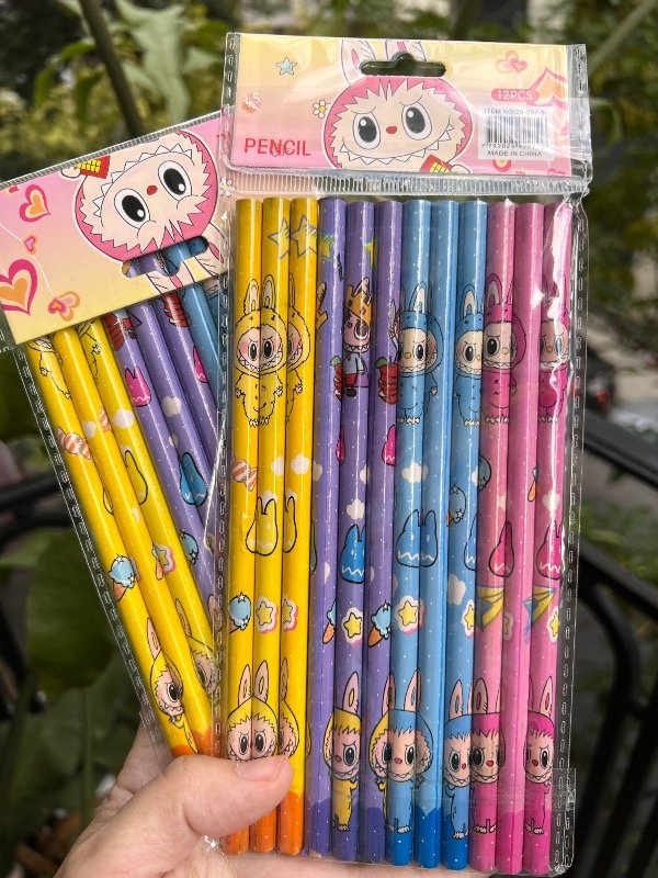 Producto - 12 lápices labubu