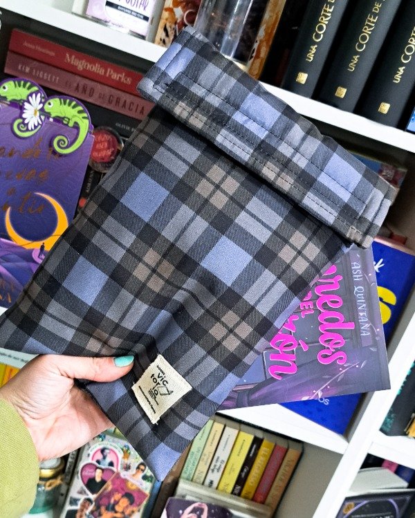 Producto - Funda para libros mediana Outlander IMPERMEABLE