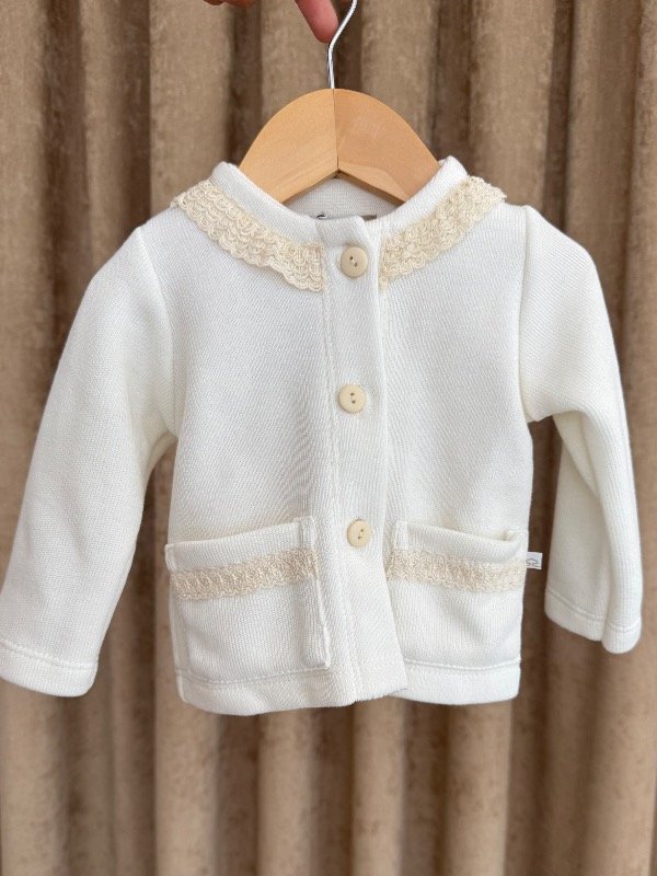 Producto - Campera Nena Crochet Natural con Puntillas