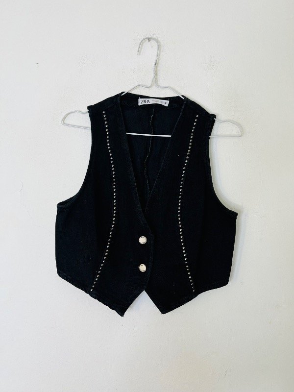 Producto - Chaleco Zara negro