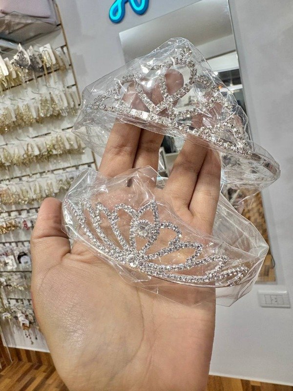 Producto - Tiaras blancas