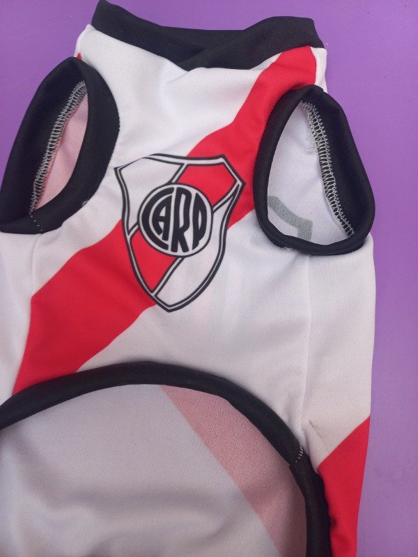 Producto - Camiseta River - 2