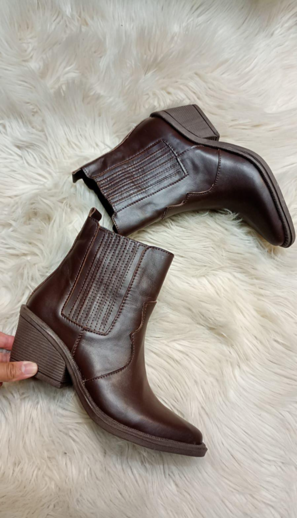 Producto - VICTORIA Choco Cuero Vacuno