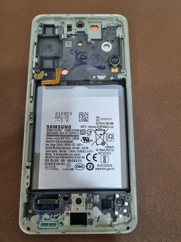 Producto - SAMSUNG S21FE DESARME DE EQUIPO IMPECABLE CON BATERIA (MARCO COLOR VERDE)