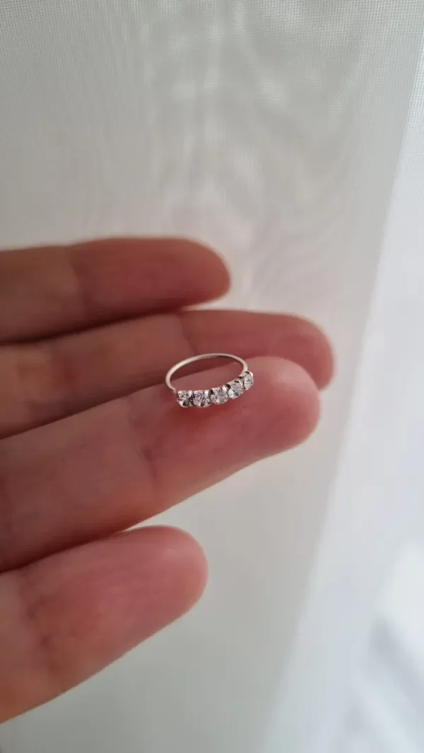 Producto - Piercing 5 cubics blancos 1cm