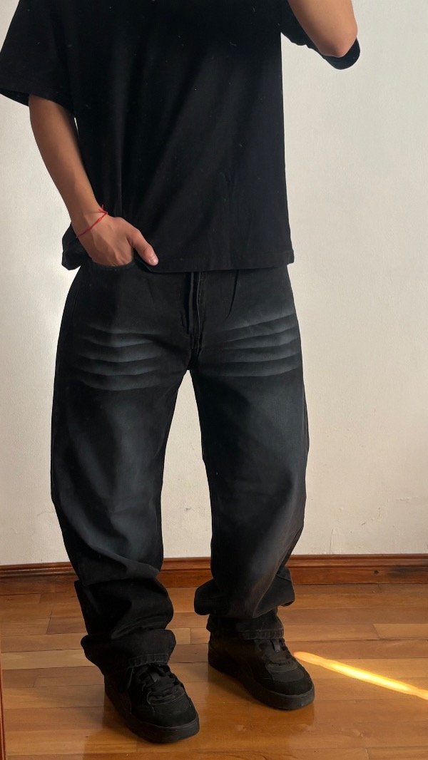 Producto - JEAN BAGGY NEGRO LOCALIZADO