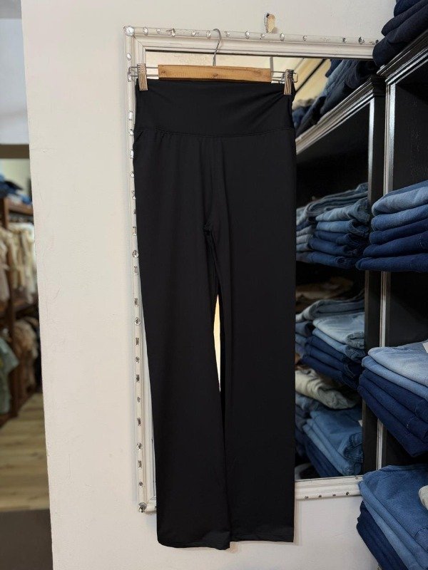 Producto - CALZA LYCRA RECTA NEGRA CLASICA