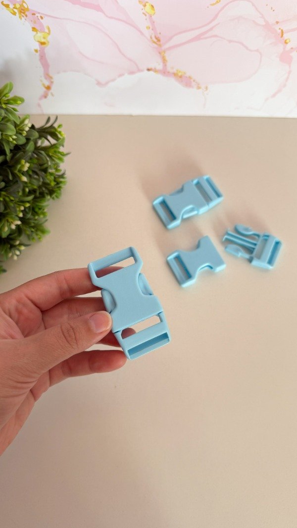 Producto - Broche celeste P-25