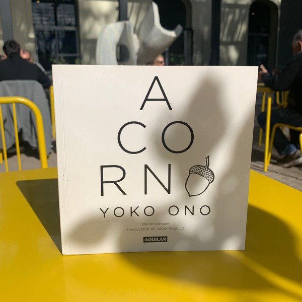 Producto - Acorn - Yoko Ono