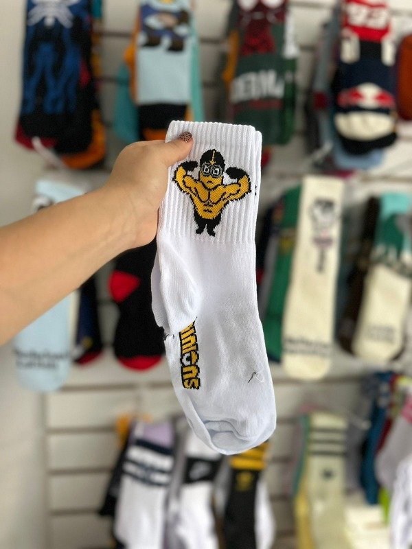 Producto - Minion Musculoso Tennis