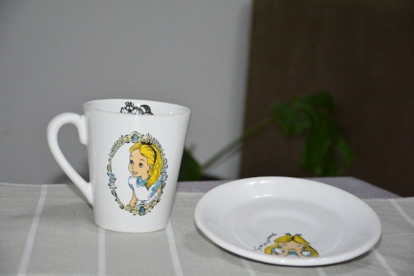 Producto - DESAYUNADOR - ALICIA