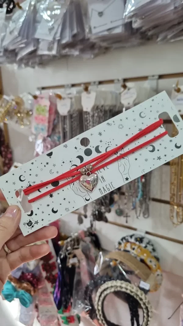Producto - Choker gamuza roja con corazon