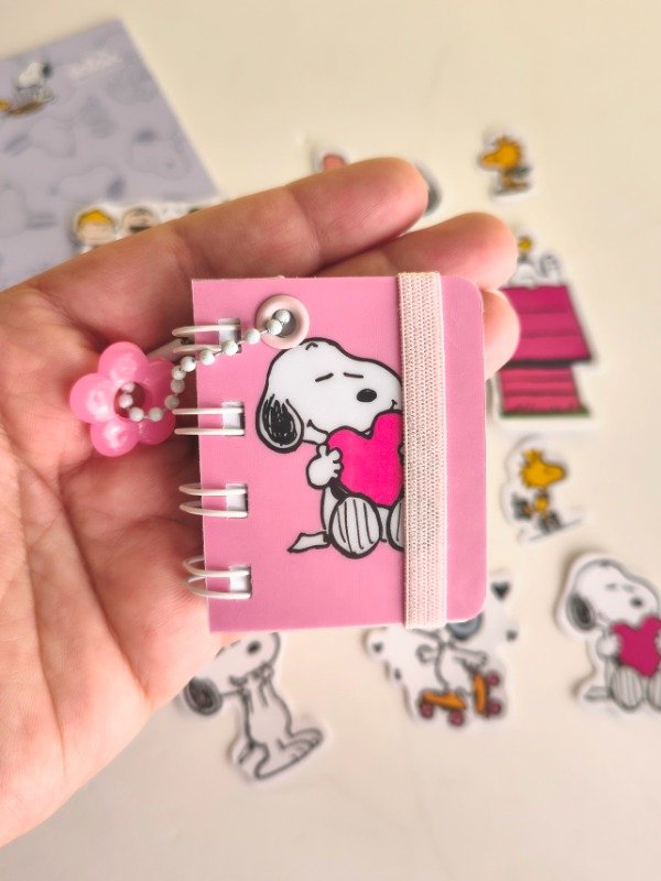 Producto - Mini anotador/llavero Snoopy Rosa
