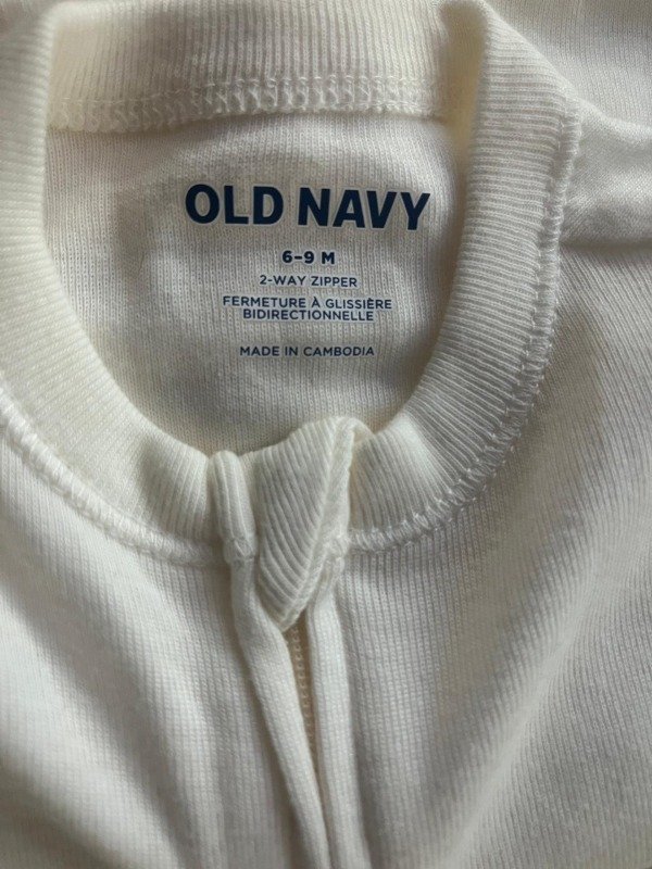 Producto - Pijamas OLD NAVY con cubremanos Talle 6-9 meses - 2