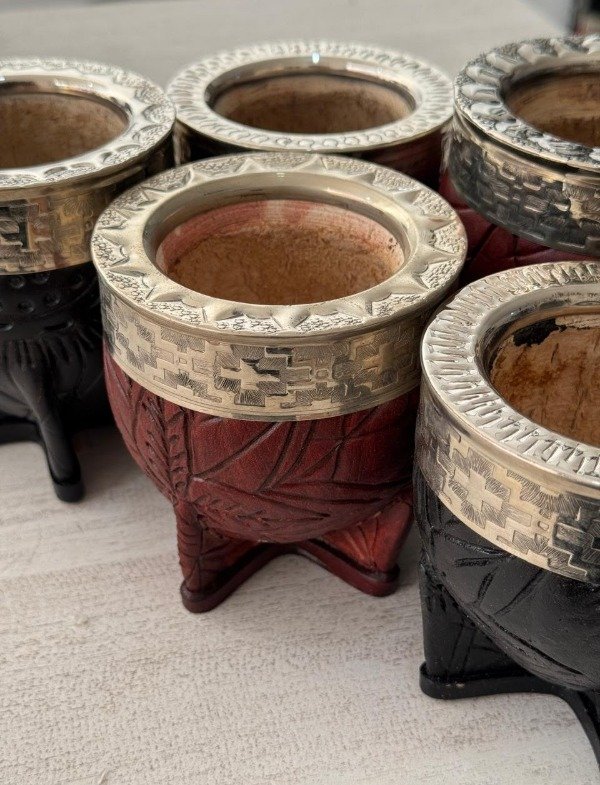 Producto - IMPERIAL DE ALPACA Virola cincelada cuero dibujado.