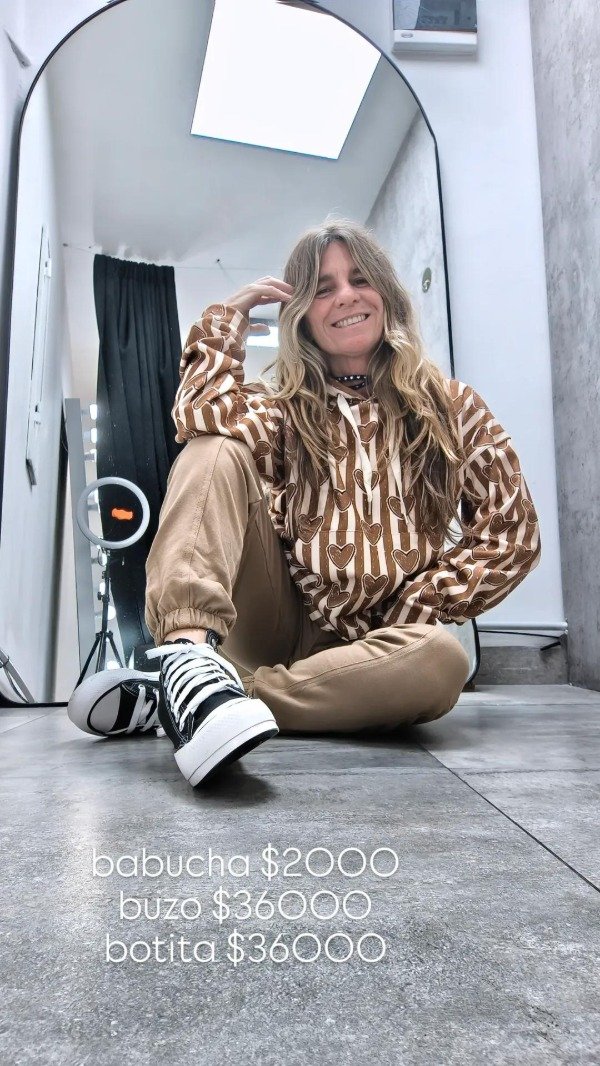 Producto - Buzo Corazones