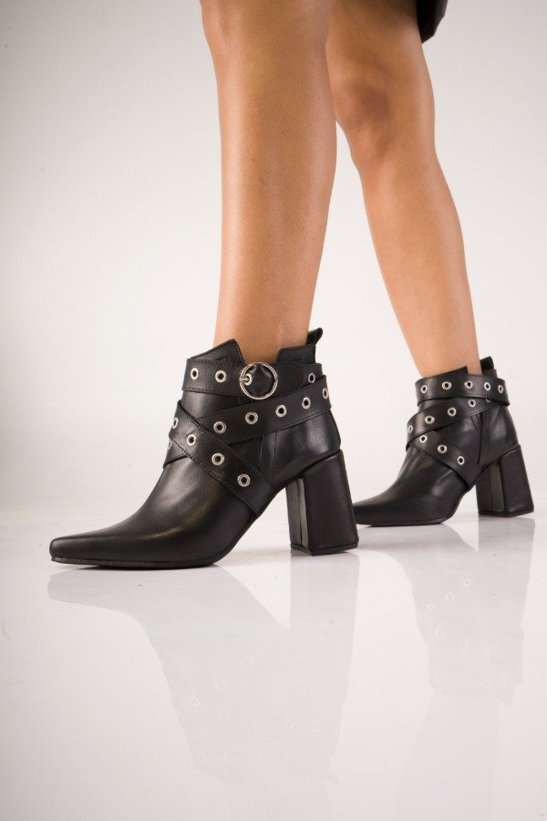 Producto - NESS CUERO