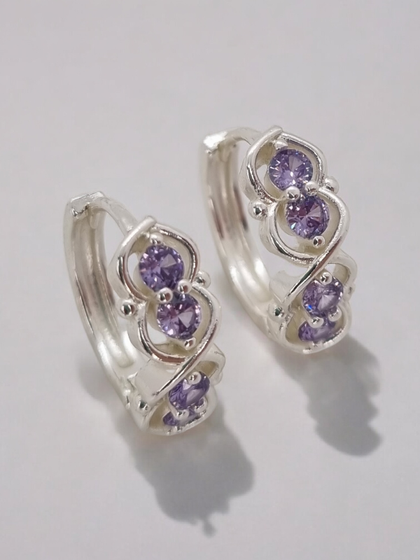 Producto - Aros acero blanco argollita ancha curvo 4strass color