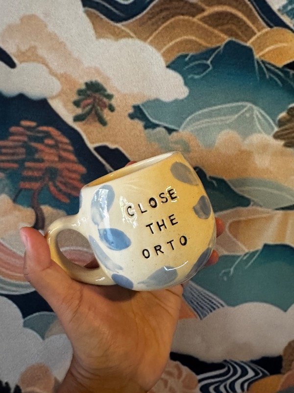 Producto - TAZA CLOSE THE ORTO