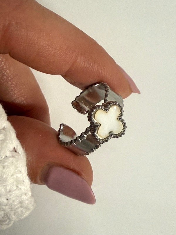 Producto - N498 Anillo van cleef blanco acero quirúrgico talle único regulable