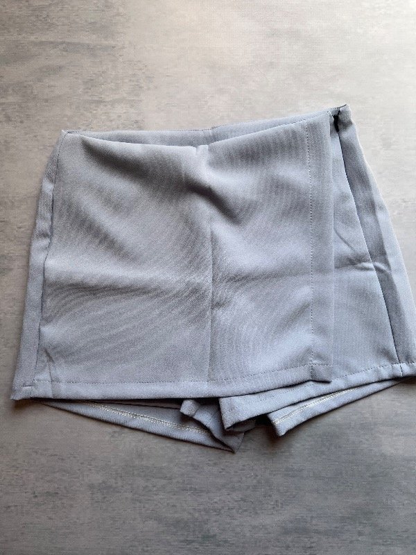 Producto - Skort sastrero celeste pastel