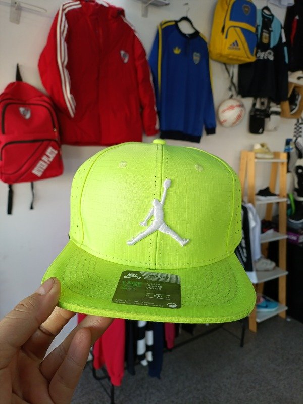 Producto - Gorra Jordan Verde Lima